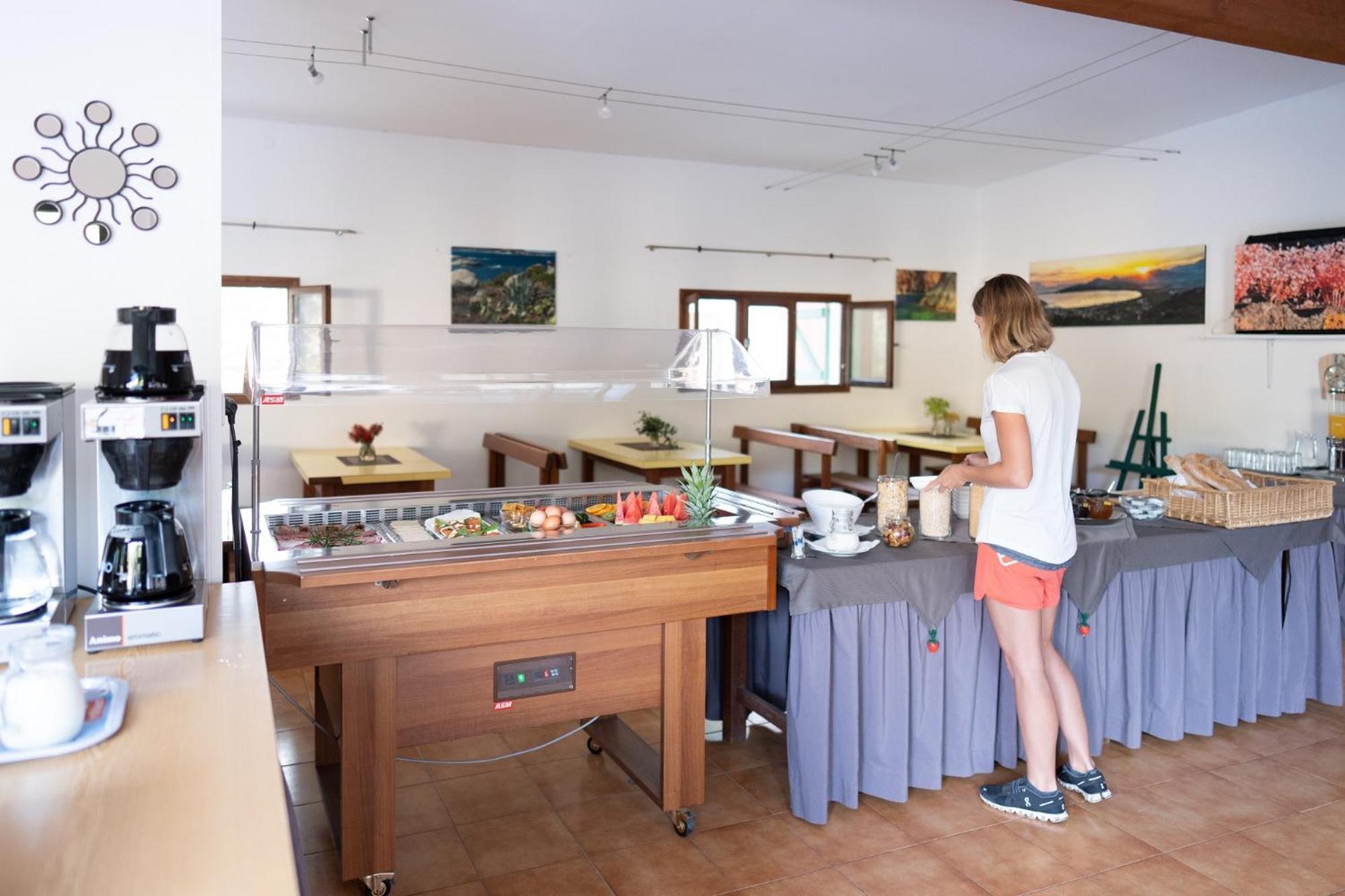 Feriendorf La Mora Calvi  Eksteriør bilde